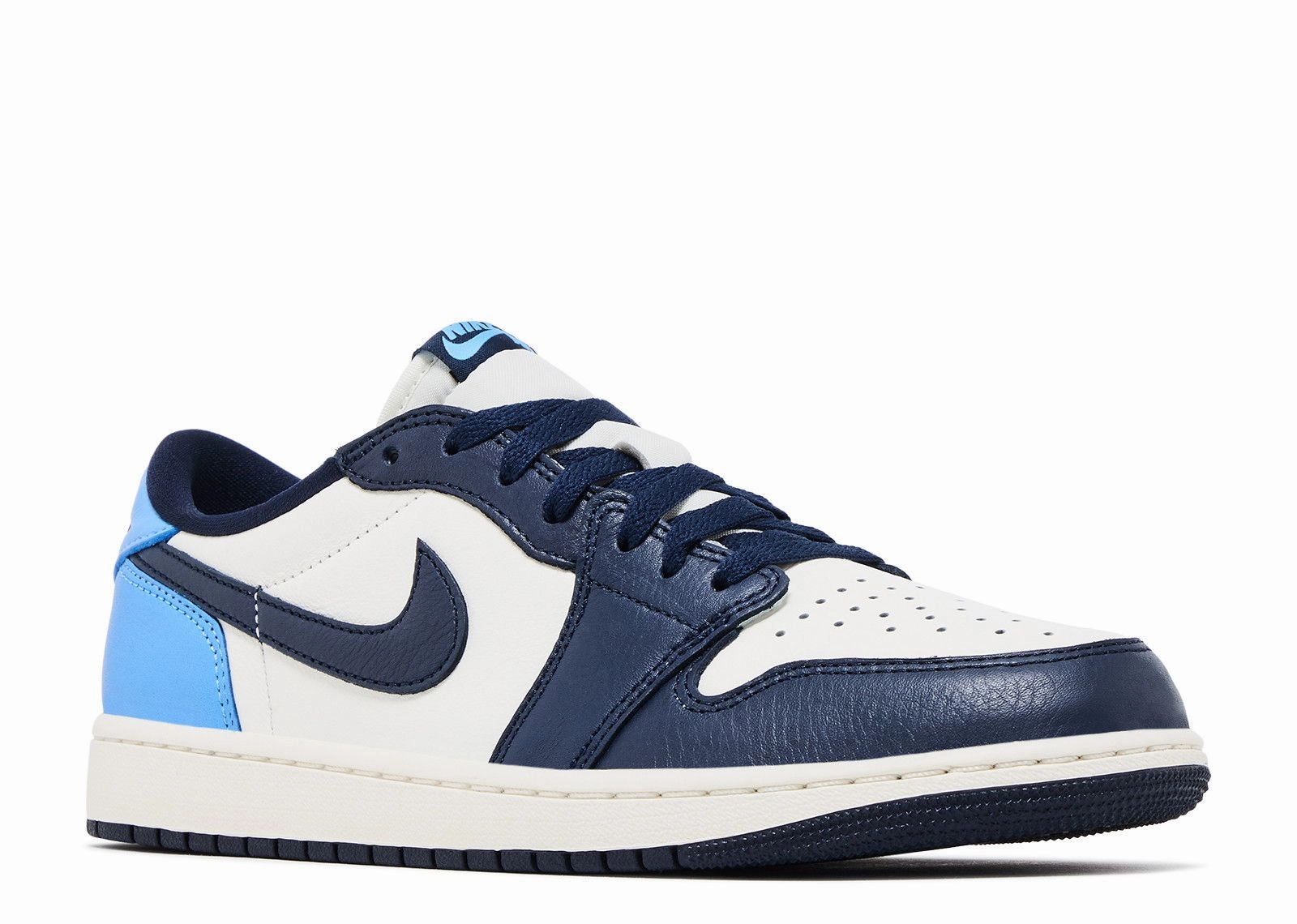 Air Jordan 1 Retro Low 'Obsidian UNC'