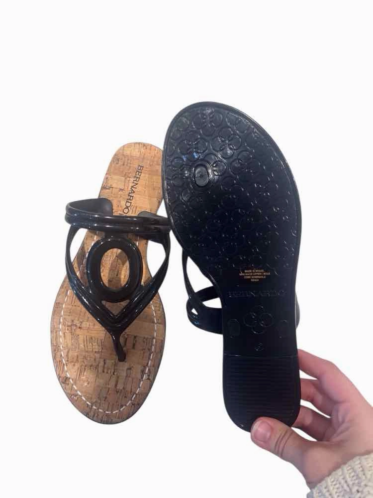 Bernardo Black Size 8 Sandals