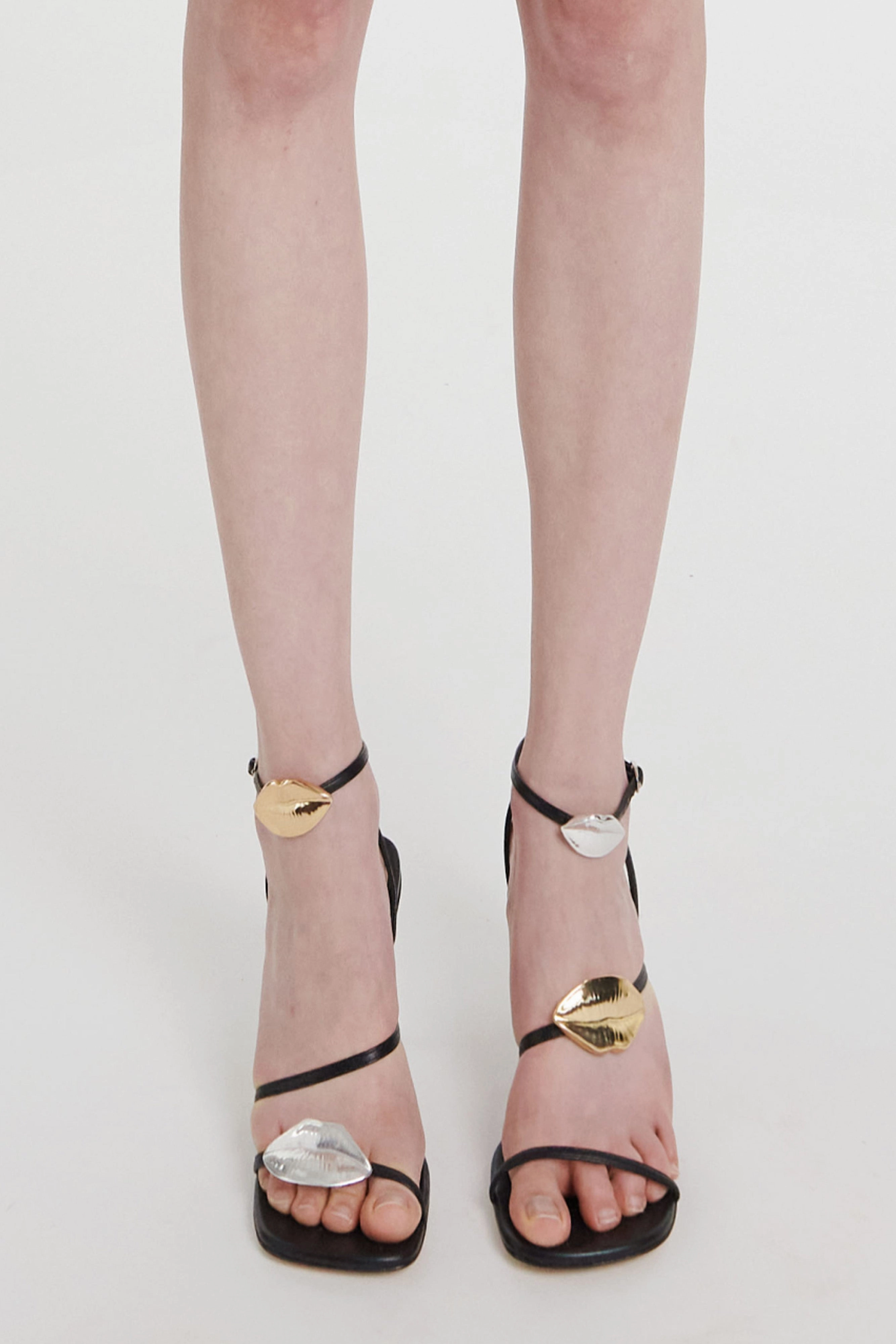 Beta Kiss Metallic Round Toe Sandal With Lip Black Silver Gold