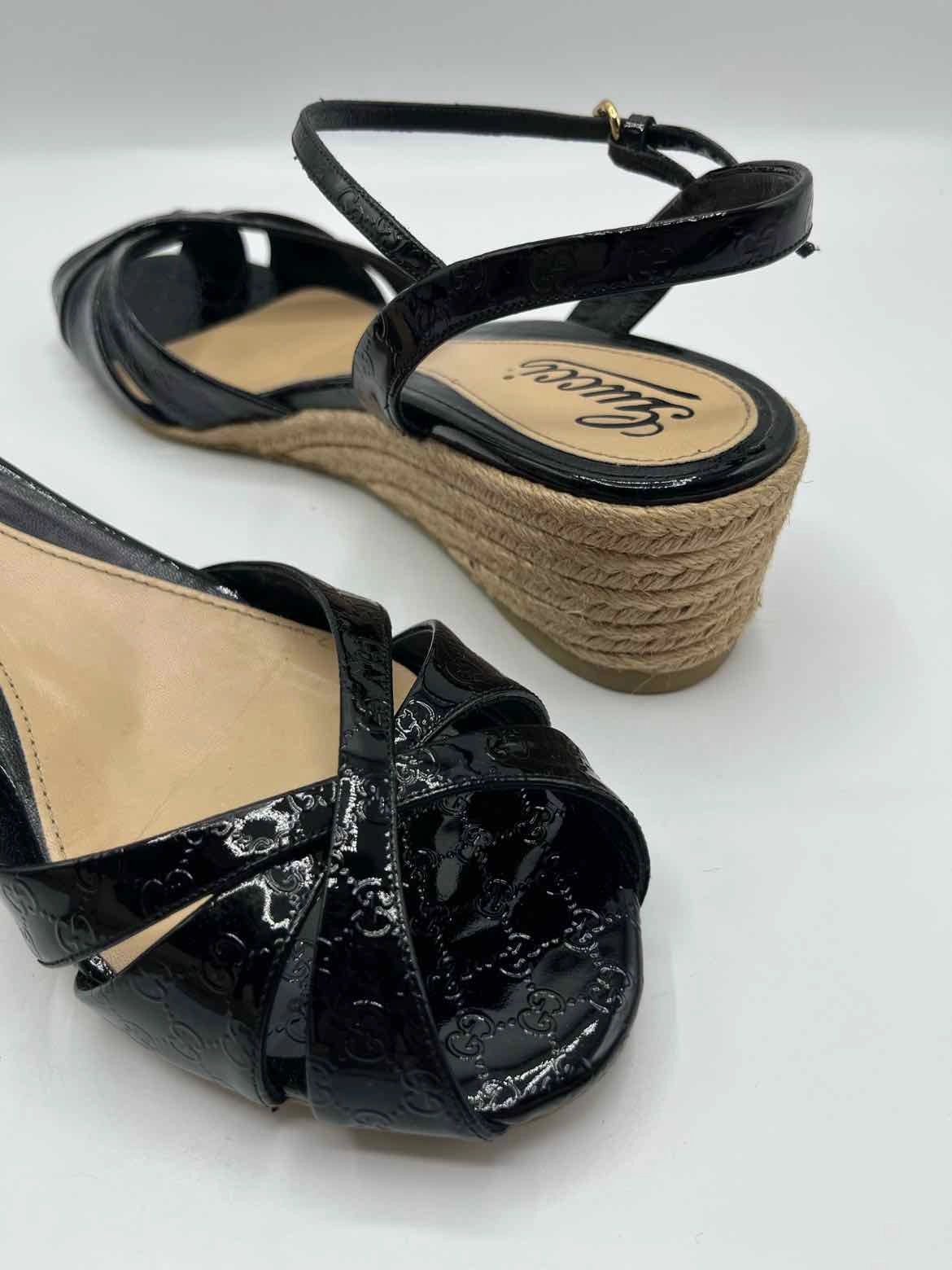 Gucci black and beige Size 10.5 Shoes