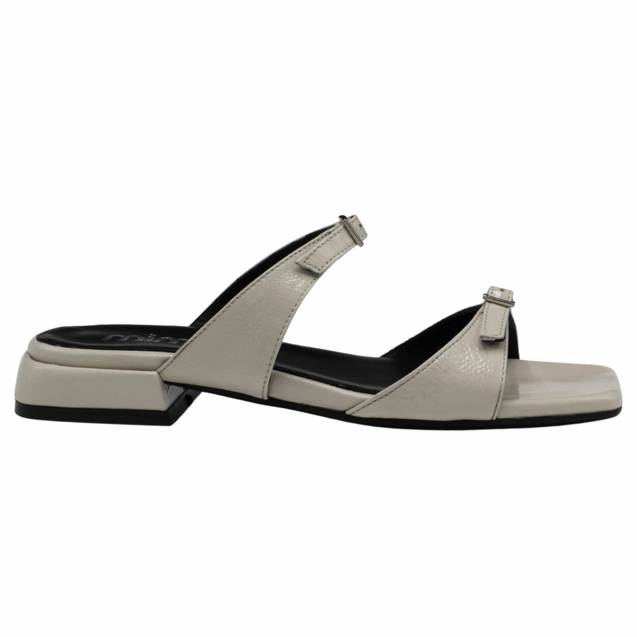 M397M13 Flat Sandal