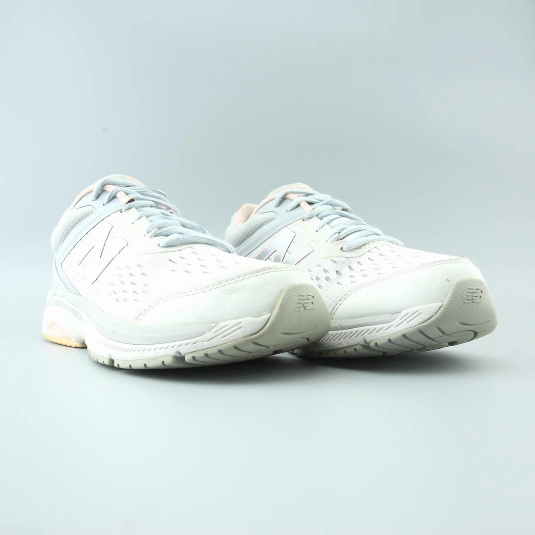 NEW BALANCE 847V4
