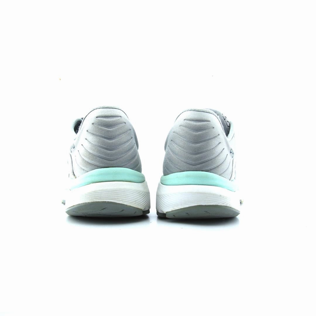 NEW BALANCE 860 V10