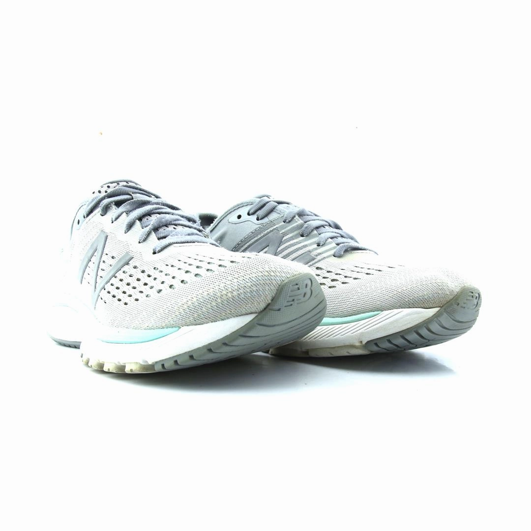 NEW BALANCE 860 V10