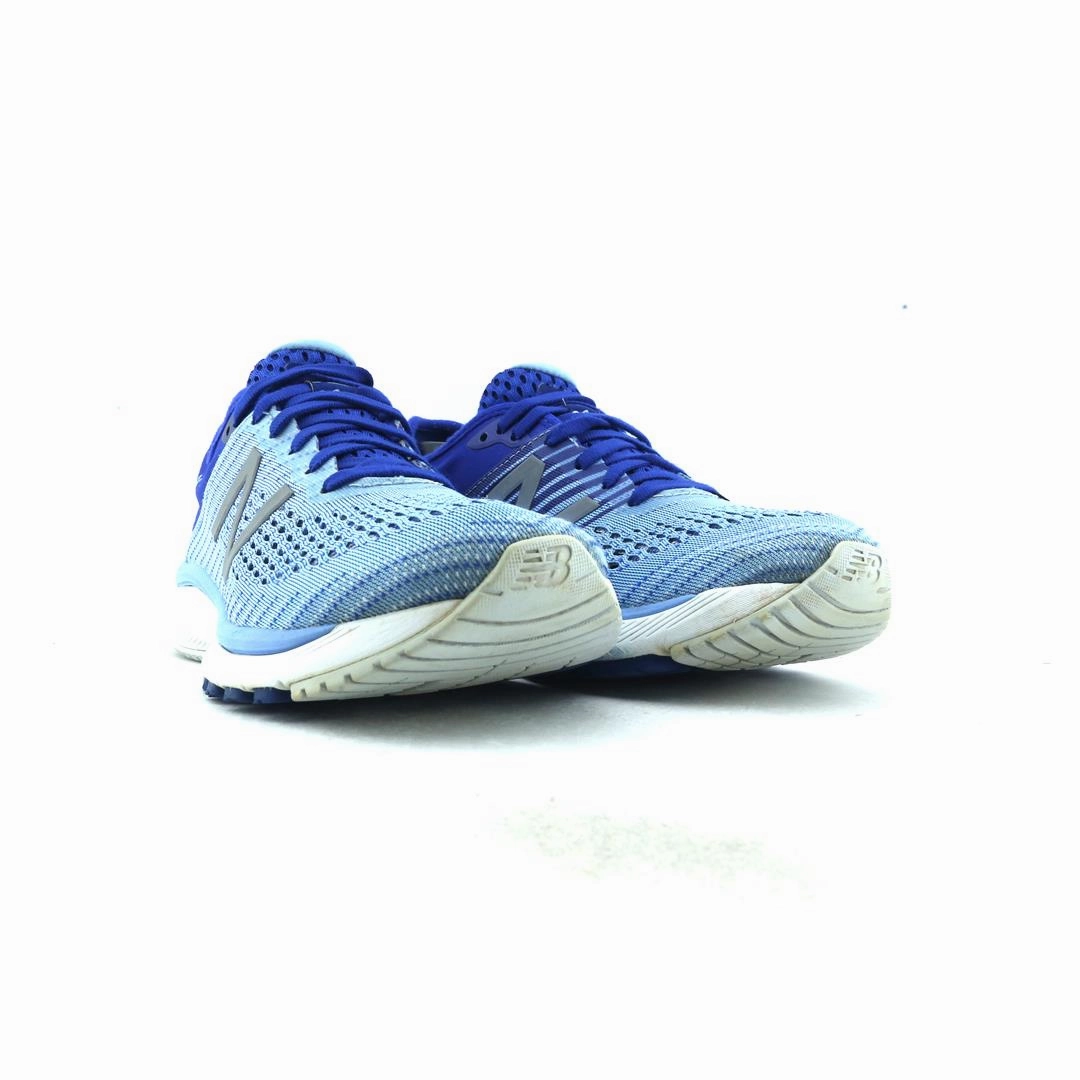NEW BALANCE 860 V10