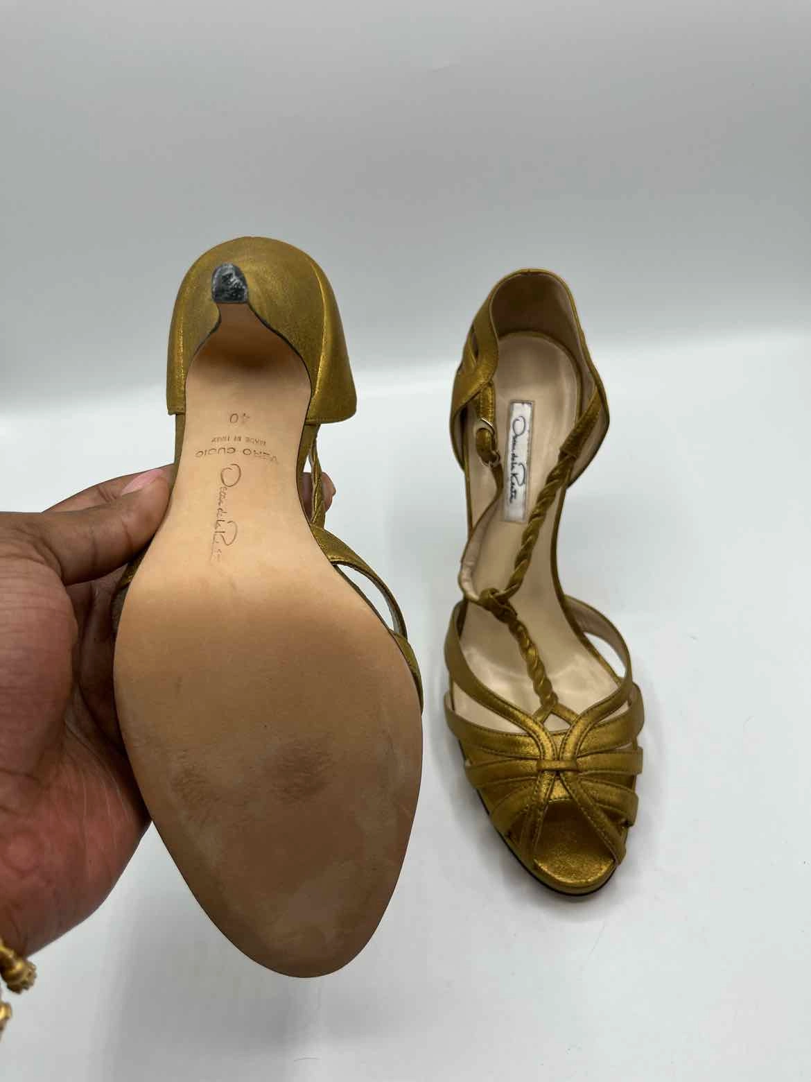 Oscar de la Renta metallic gold Size 40 Shoes