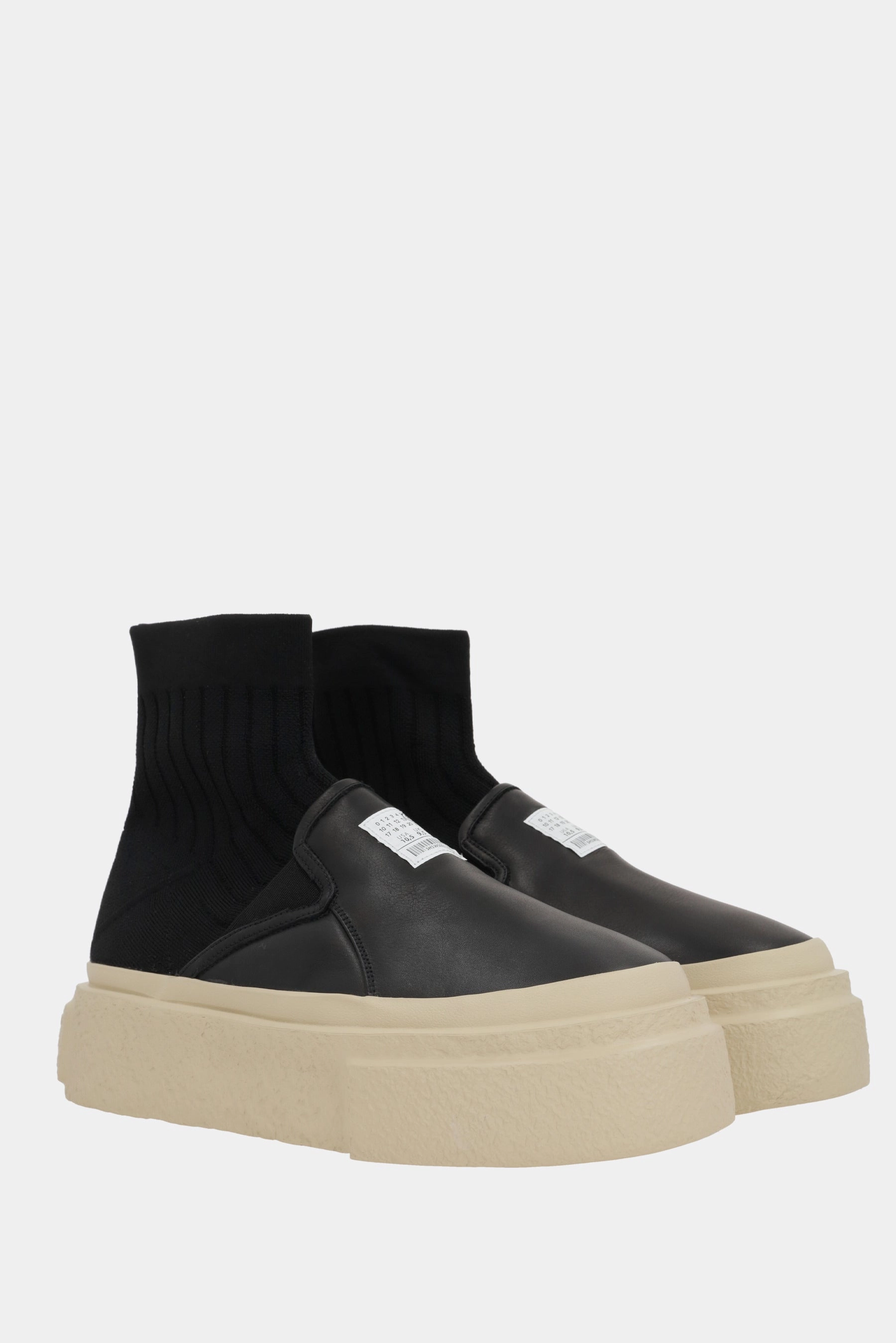 pull-on sneaker in leather and stretch knit