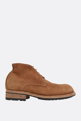 Ruggero desert boots in suede