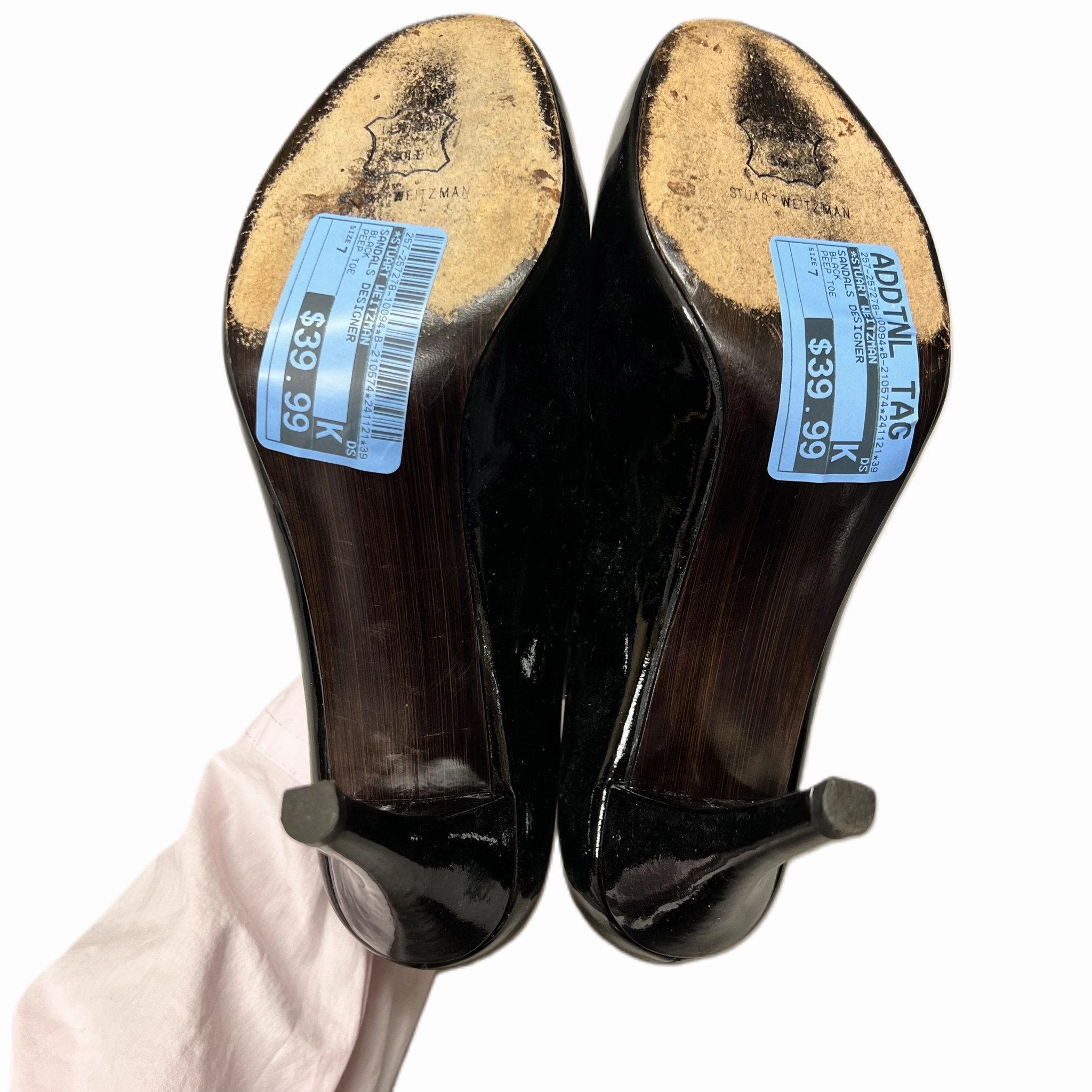 Sandals Designer By Stuart Weitzman In Black, Size: 7
