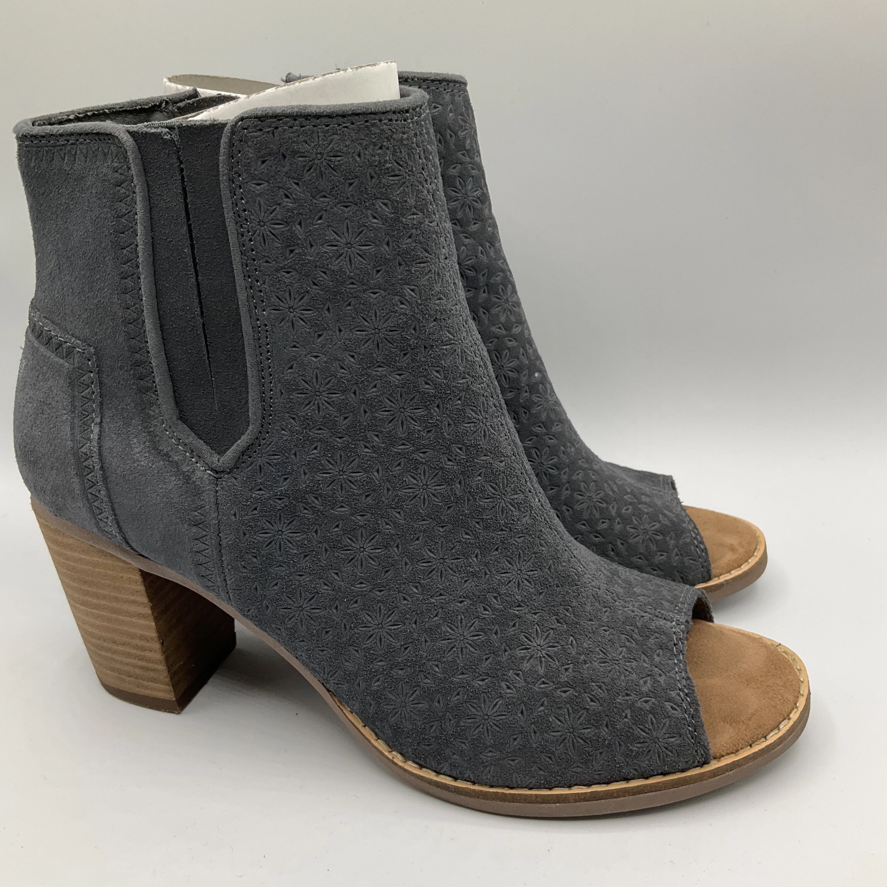 Shoes Heels Wedge By Toms  Size: 8