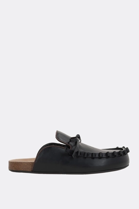 smooth leather slipper with ruffle detail