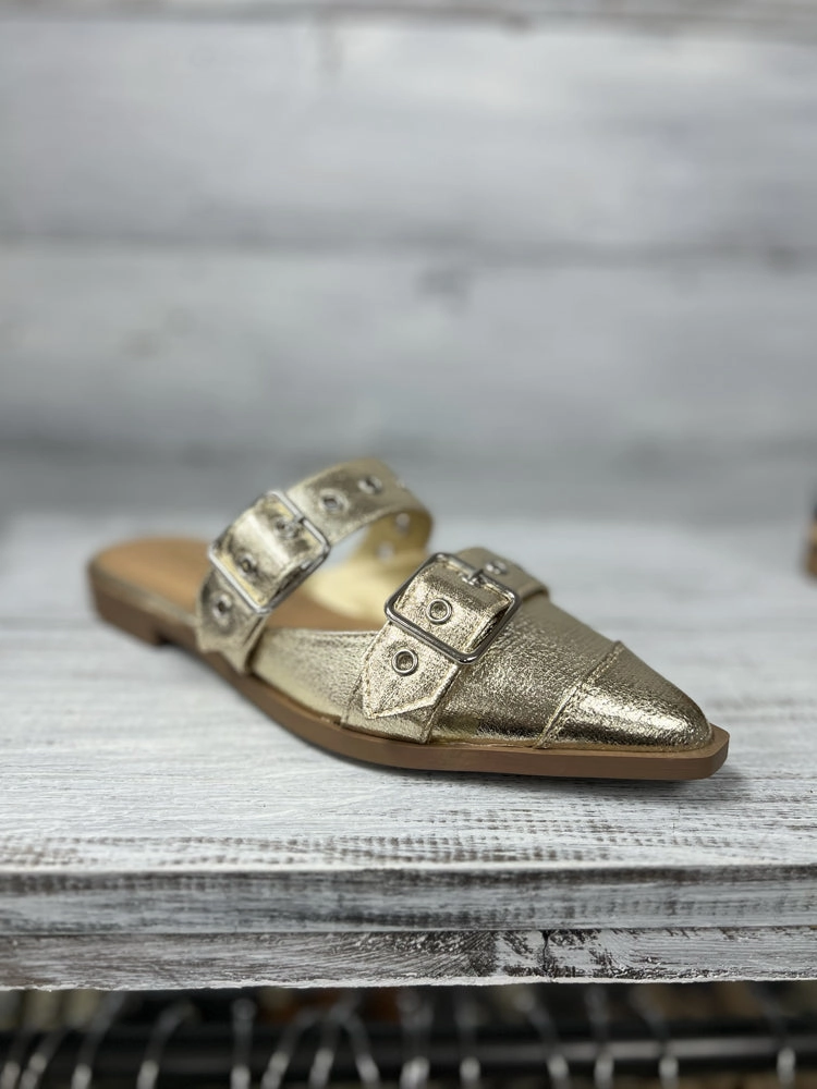 Usual Pointed Toe Slip On