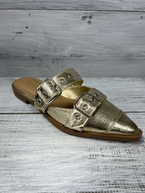 Usual Pointed Toe Slip On