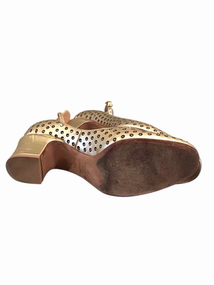 Valentino Gold Size 35.5 Sandals