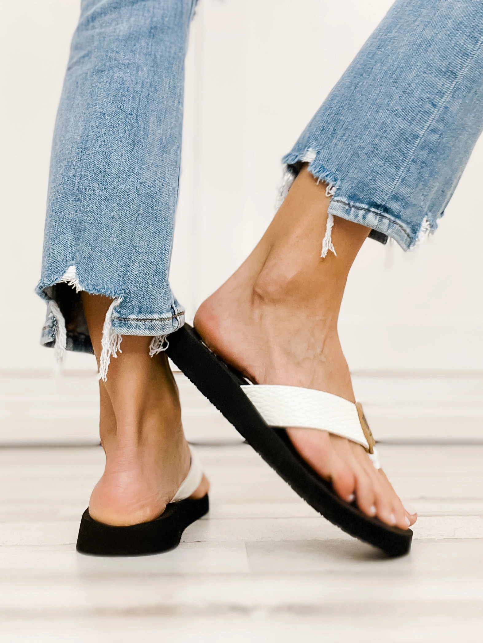 Yellowbox Flax Flip Flop in White